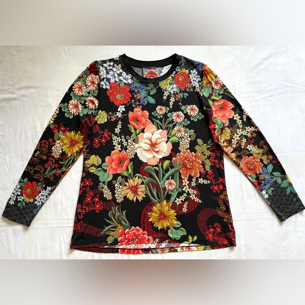Johnny Was Multicolor Floral Print Blouse. Soft, stretchy. Size L